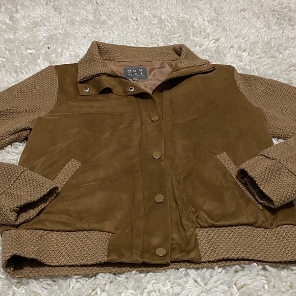209 wst Brown Women's  zipper and button up bomber jacket VGUC business casual - Picture 5 of 16